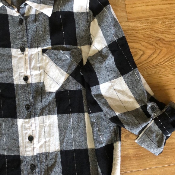 Romeo & Juliet Couture plaid tunic - Picture 3 of 4